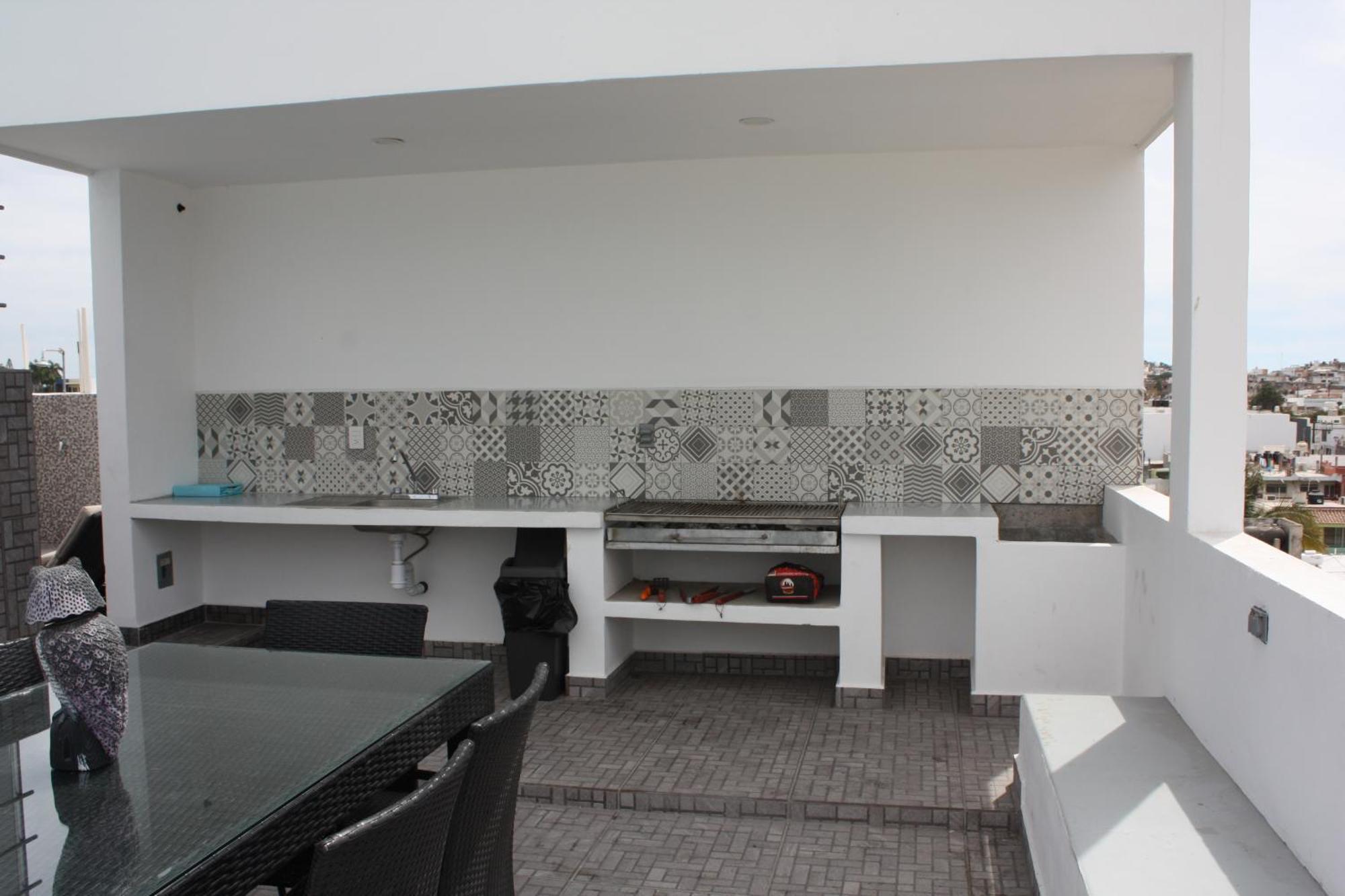 2Br/2Ba Condo 1 Block To Ocean! - Unit 3 Mazatlán Zewnętrze zdjęcie