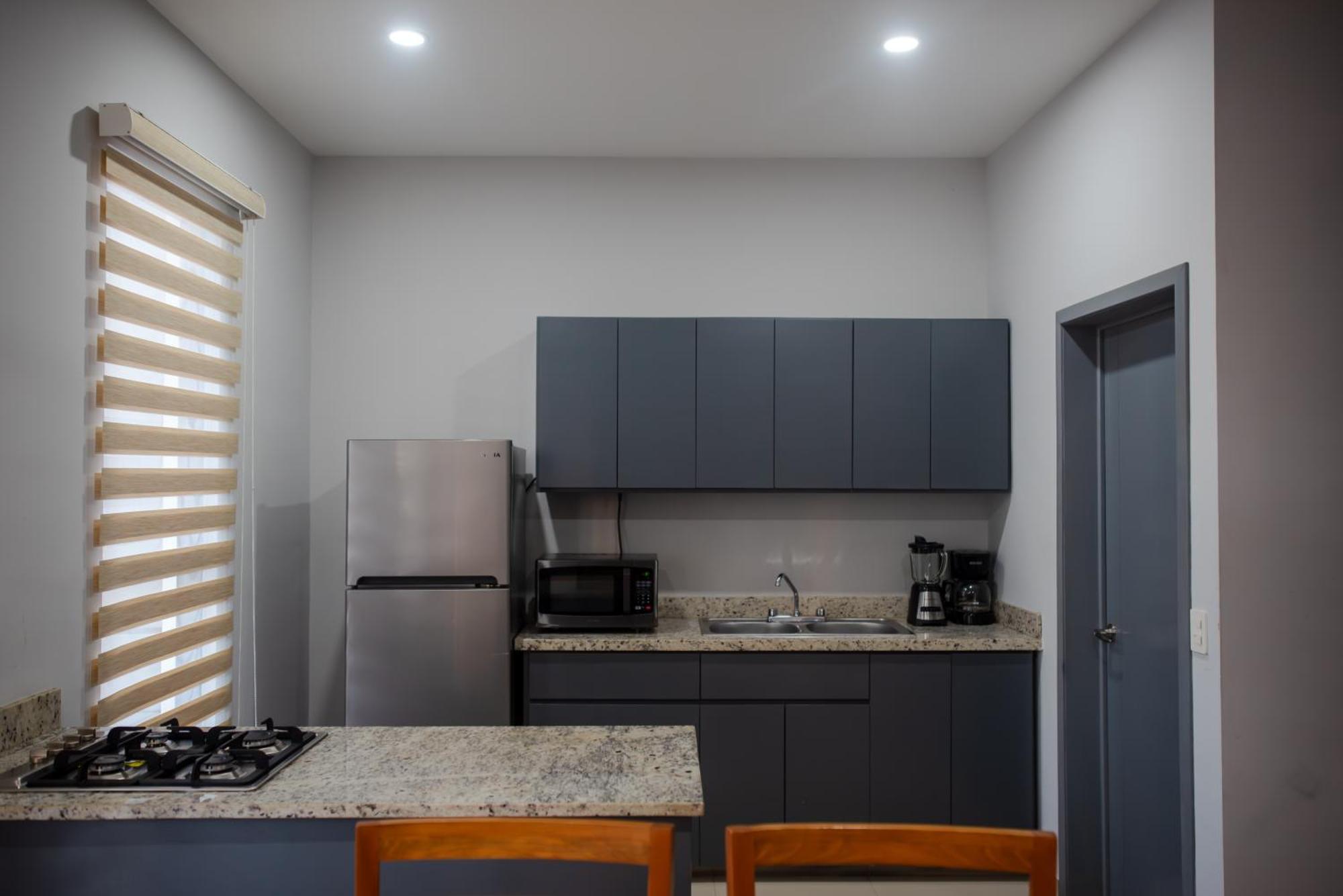 2Br/2Ba Condo 1 Block To Ocean! - Unit 3 Mazatlán Zewnętrze zdjęcie